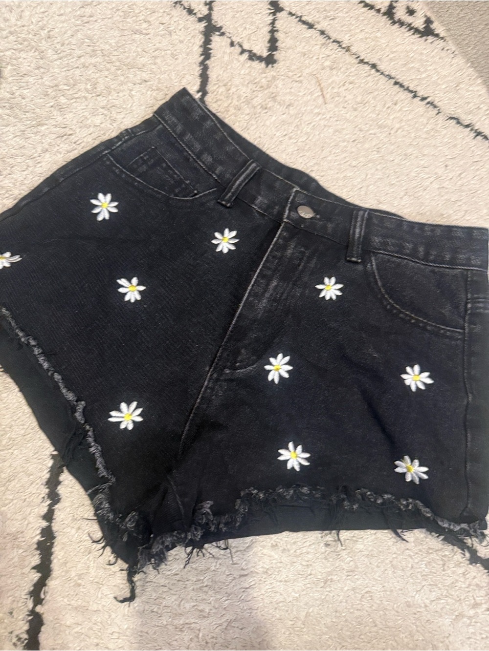 40. embroidered jean short 6